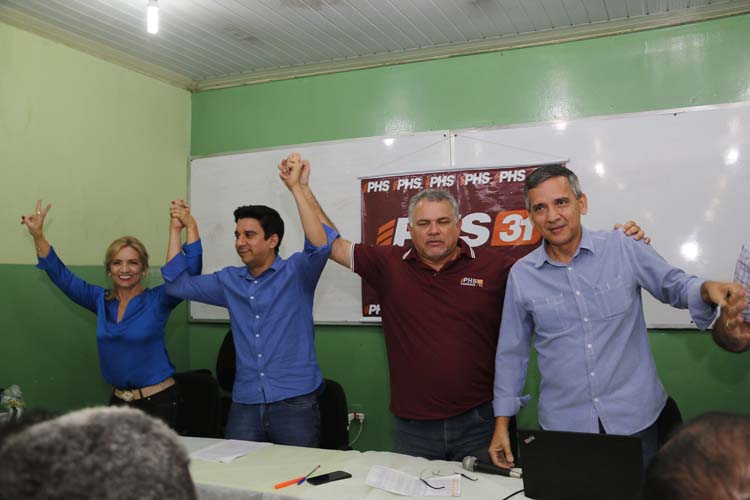 
        
            Pré-candidato recebe apoio de PHS
        
    