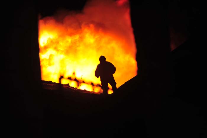 
        
            Incêndio destrói loja no Umarizal
        
    