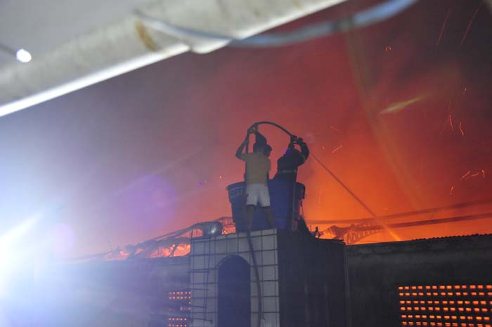 
        
            Incêndio destrói loja no Umarizal
        
    