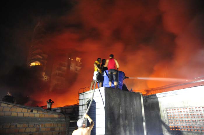 
        
            Incêndio destrói loja no Umarizal
        
    