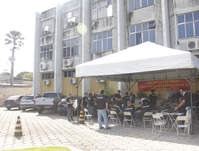 
        
            Policiais federais entram em greve nesta terça 
        
    