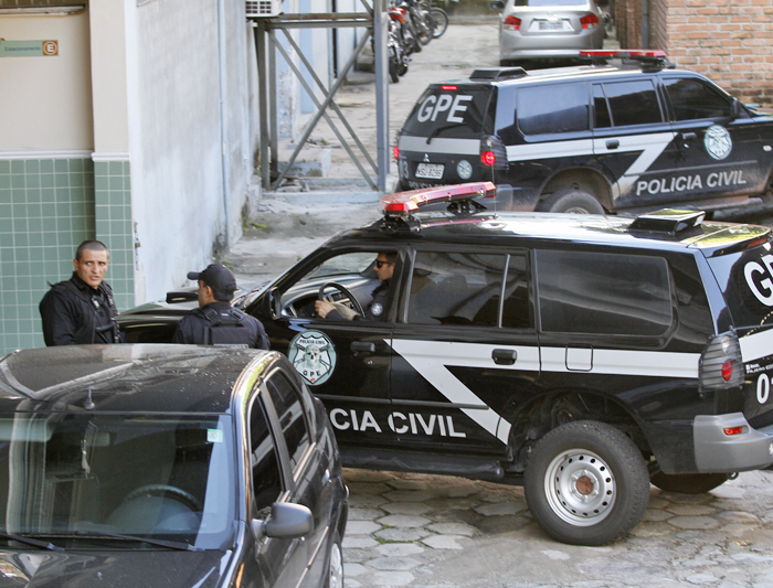 
        
            Polícia cumpre mandados de busca e prisão no Ipamb
        
    