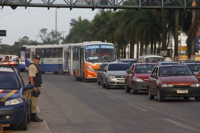 
        
        
            PM trabalha para evitar acidentes nas estradas
        
    