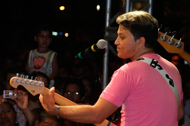 
        
            Shows e exposições são sucesso no segundo dia
        
    