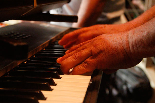 
        
            Shows e exposições são sucesso no segundo dia
        
    