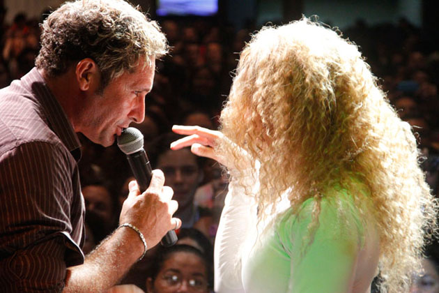 
        
            Shows e exposições são sucesso no segundo dia
        
    