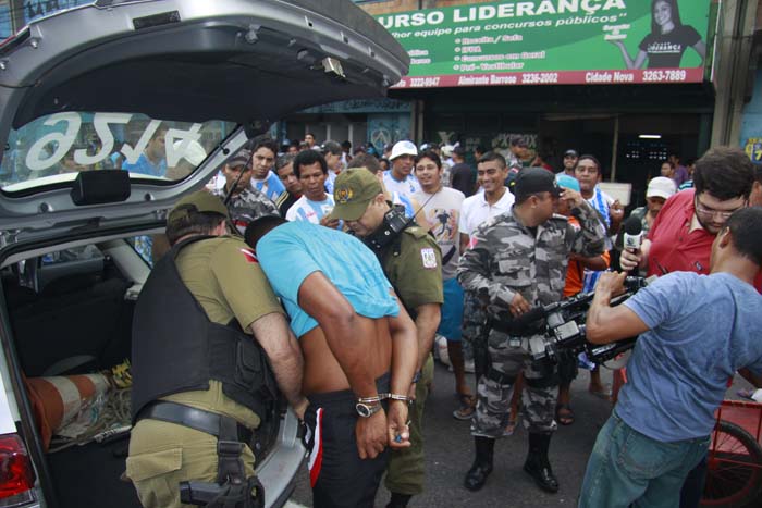 
        
            Polícia prende cambista na Curuzu
        
    