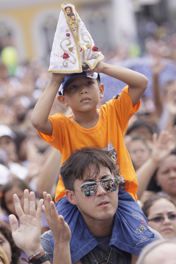 
        
            Imagens do Círio das Crianças
        
    