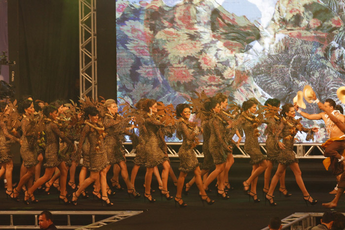 
        
            Miss Pará: trajes típicos abriram os desfiles
        
    