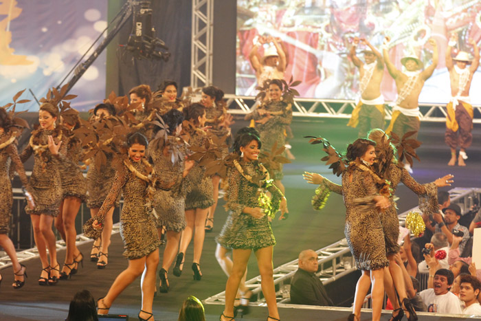 
        
            Miss Pará: trajes típicos abriram os desfiles
        
    