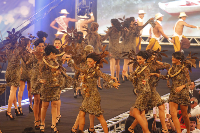 
        
            Miss Pará: trajes típicos abriram os desfiles
        
    