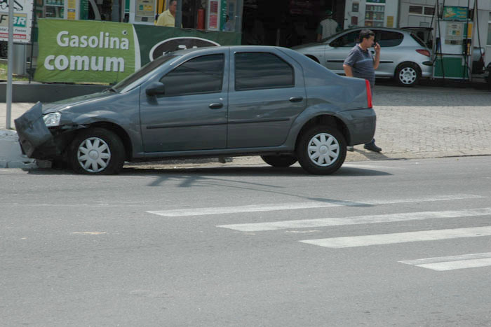 
        
            Caminhão atropela motoqueiro na João Paulo II
        
    