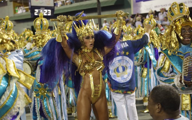 
        
            Famosas esbanjam beleza no 2º dia do Carnaval 
        
    