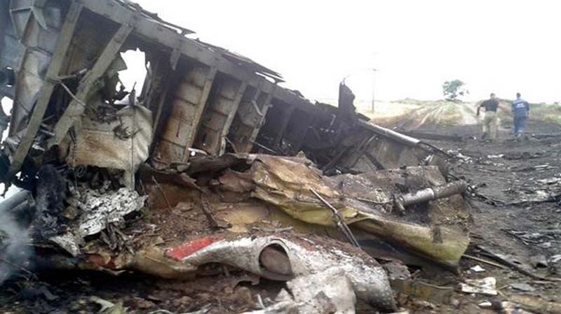 
        
            Veja imagens do avião que caiu na Ucrânia
        
    