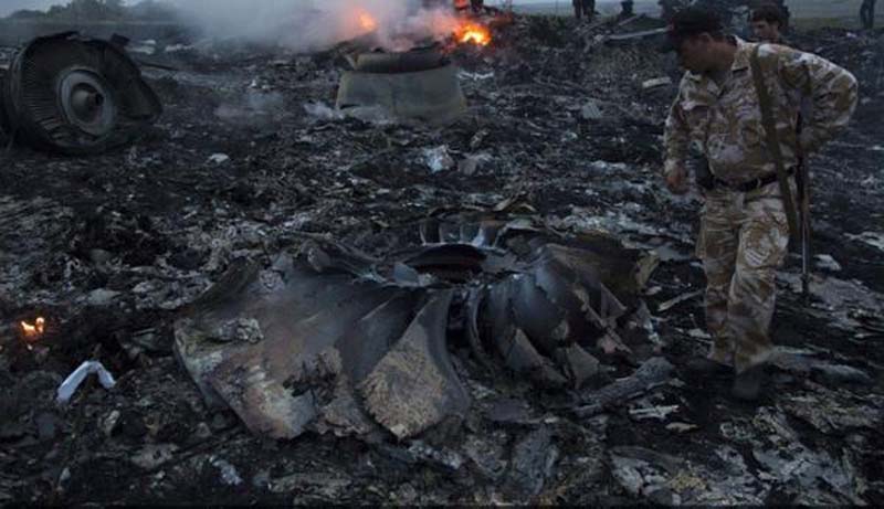 
        
            Veja imagens do avião que caiu na Ucrânia
        
    