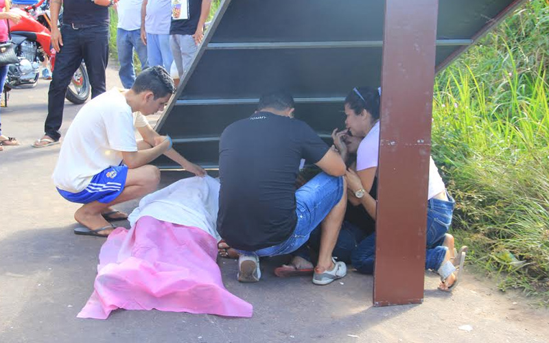
        
            Jovem morre em acidente de trânsito
        
    