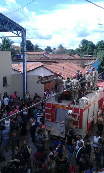 
        
            Conceição do Araguaia para se despedir de policiais mortos 
        
    