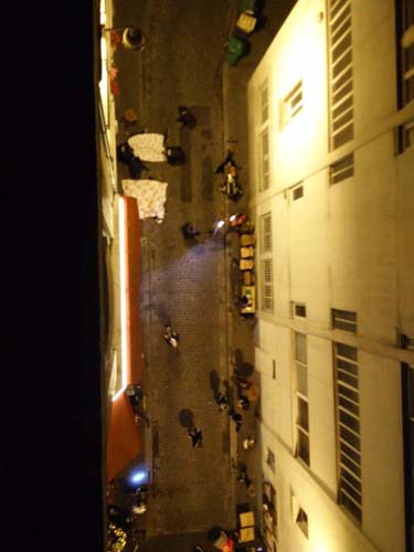 
        
            Ataques terroristas deixam mortos em Paris  
        
    