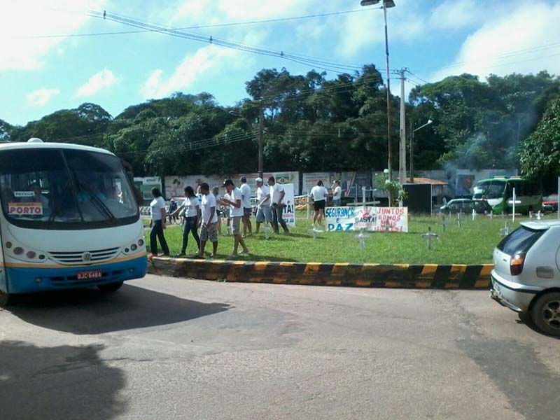 
        
            Vila dos Cabanos realiza manifestação pela paz
        
    