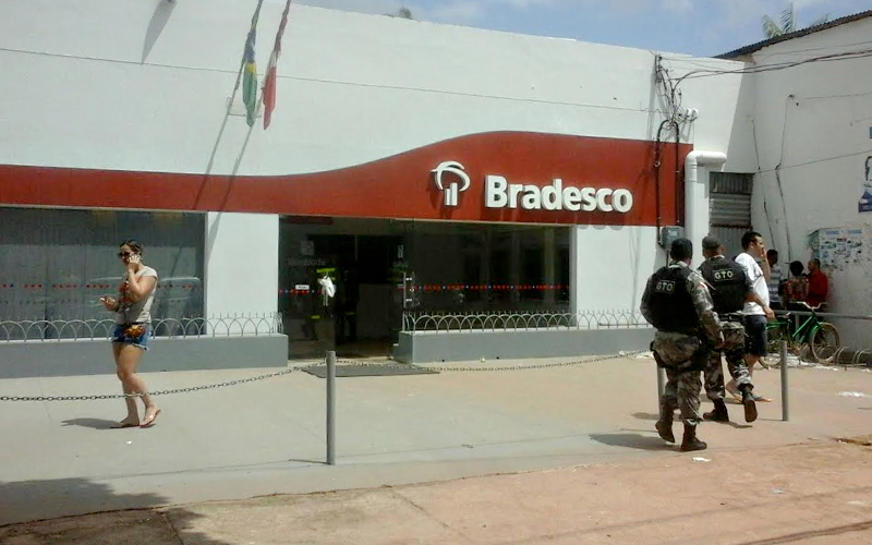 
        
            Quadrilhas "aproveitam" o Carnaval no interior
        
    
