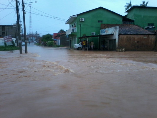 
        
            Alagamentos deixam Marabá em situação crítica
        
    