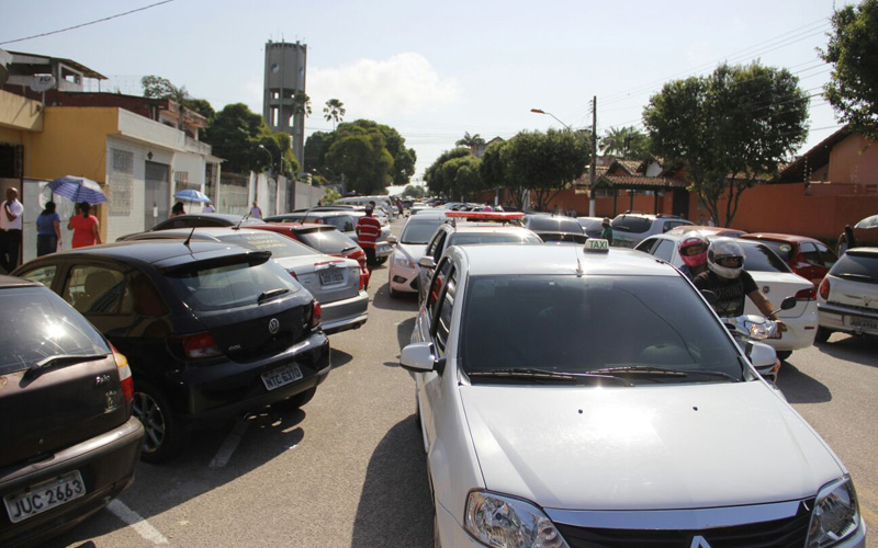 
        
            Familiares e amigos relembram entes queridos
        
    