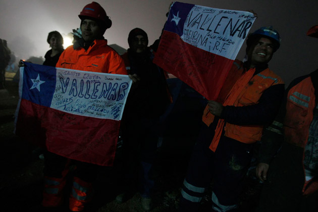 
        
            Resgate dos mineiros soterrados no Chile
        
    