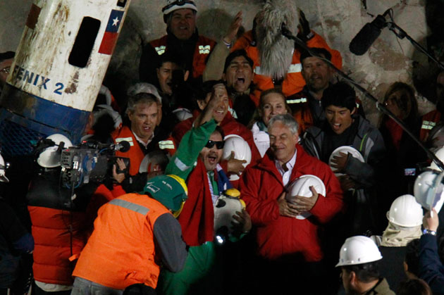 
        
            Resgate dos mineiros soterrados no Chile
        
    