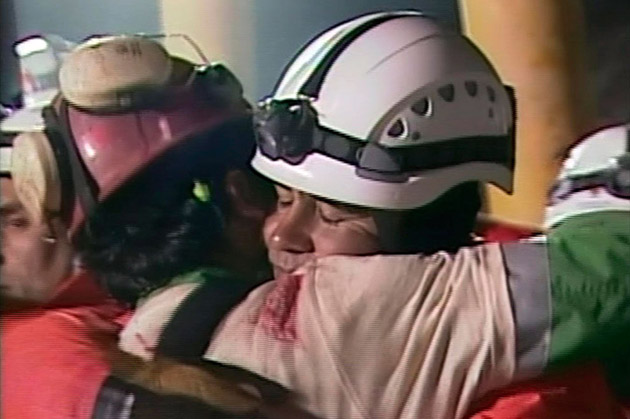 
        
            Resgate dos mineiros soterrados no Chile
        
    