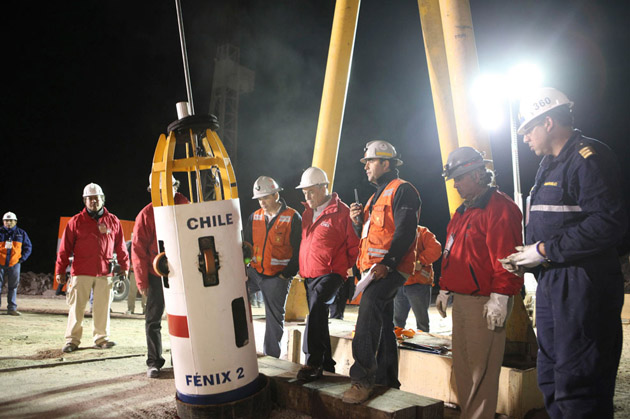 
        
            Resgate dos mineiros soterrados no Chile
        
    