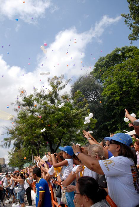 
        
            Grupo RBA presta homenagem à Nossa Senhora
        
    