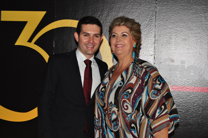 
        
            Carmem Souza: Uma festa pontuada pela emoção
        
    