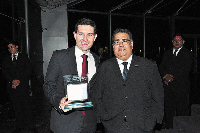 
        
            Carmem Souza: Uma festa pontuada pela emoção
        
    