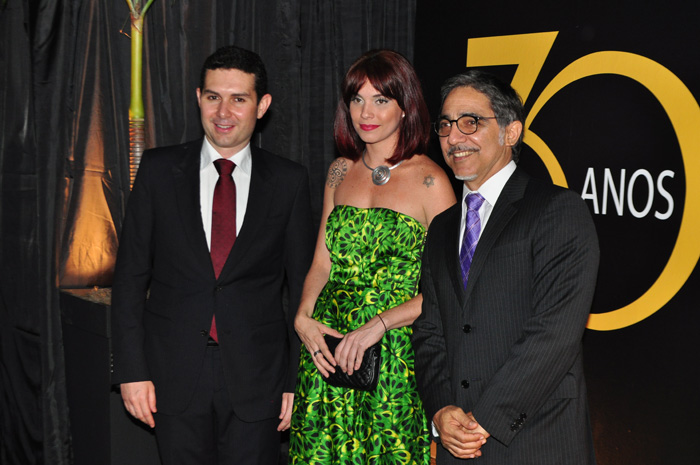 
        
            Carmem Souza: Uma festa pontuada pela emoção
        
    