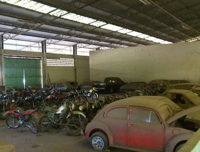 
        
            Servidores denunciam abandono em unidades do Detran
        
    