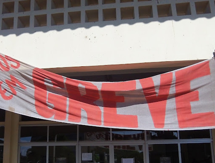 
        
            Servidores denunciam abandono em unidades do Detran
        
    