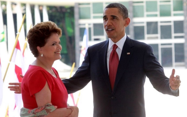 
        
            Imagens da chegada de Obama ao Brasil
        
    