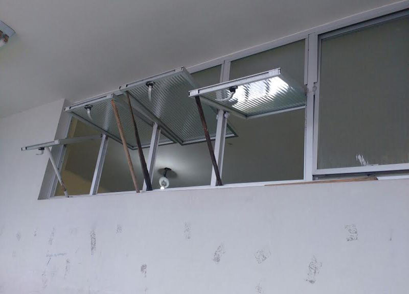 
        
            Escola em Icoaraci vive completo abandono
        
    