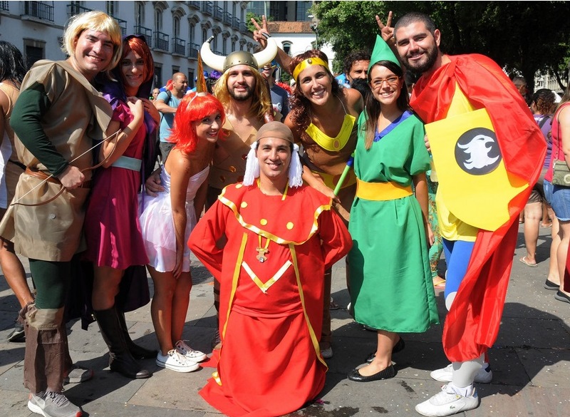 
        
            Fantasias curiosas marcam Carnaval 2015
        
    