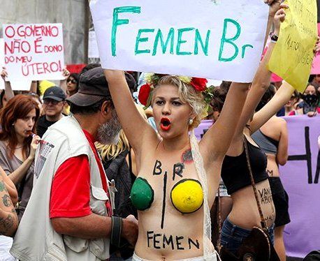 
        
            Nudez como forma de protesto
        
    