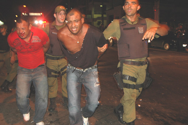 
        
            Agressão a fotógrafo por PMs será investigada
        
    