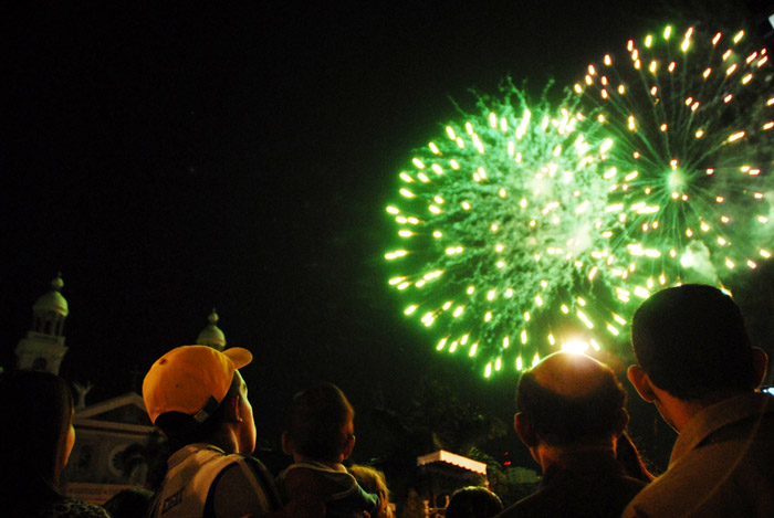 
        
            Queima de Fogos encerra quadra Nazarena
        
    