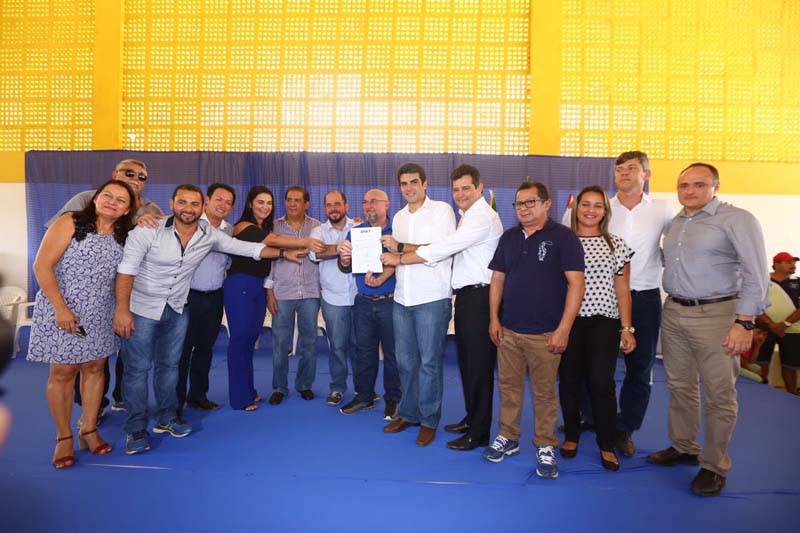 
        
            Obra em BR-308 fortalece escoamento de produção
        
    