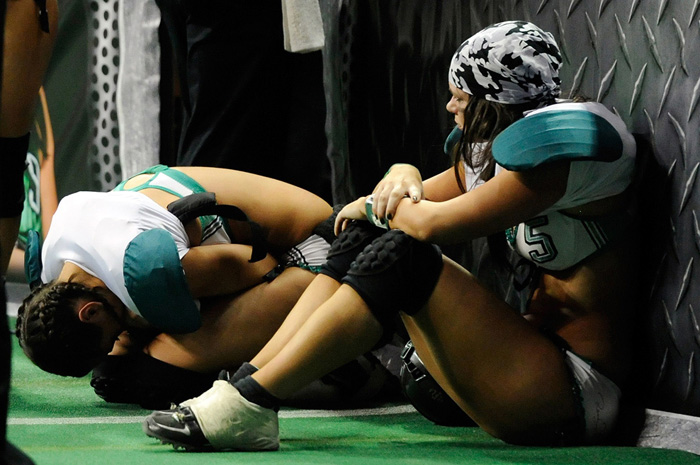
        
            Você conhece Futebol Americano? De lingerie?
        
    