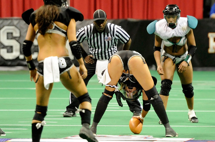 
        
            Você conhece Futebol Americano? De lingerie?
        
    