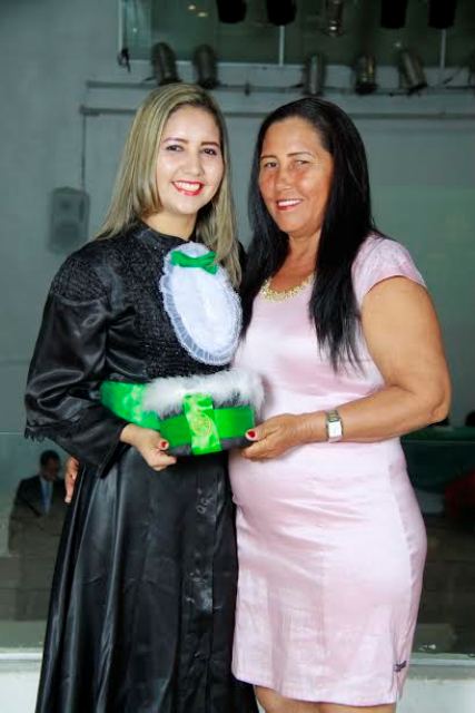 
        
            DOL homenageia mães com galeria especial
        
    