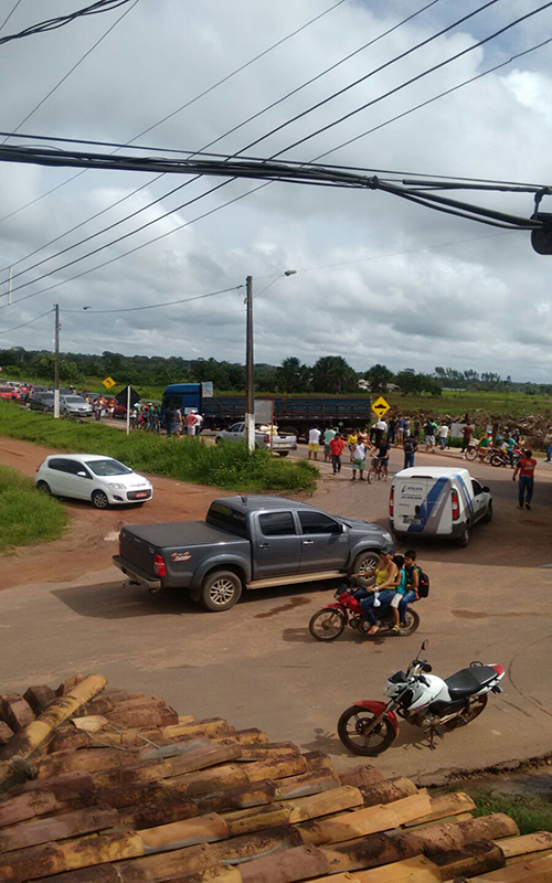 
        
            Pânico durante assalto a banco em Moju
        
    
