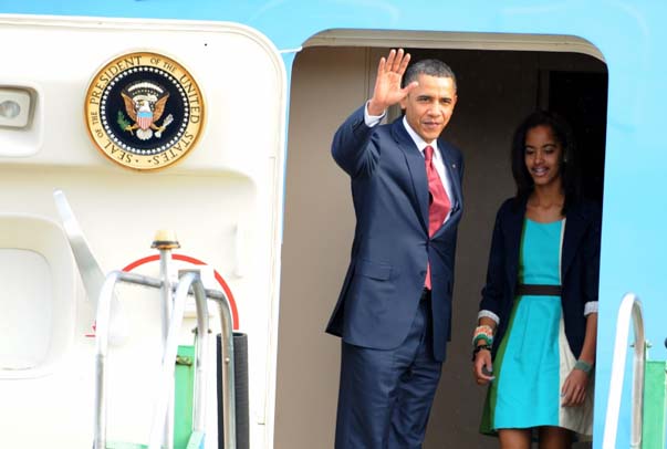 
        
            Imagens da chegada de Obama ao Brasil
        
    