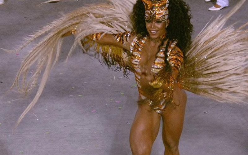 
        
            Famosas esbanjam beleza no 2º dia do Carnaval 
        
    