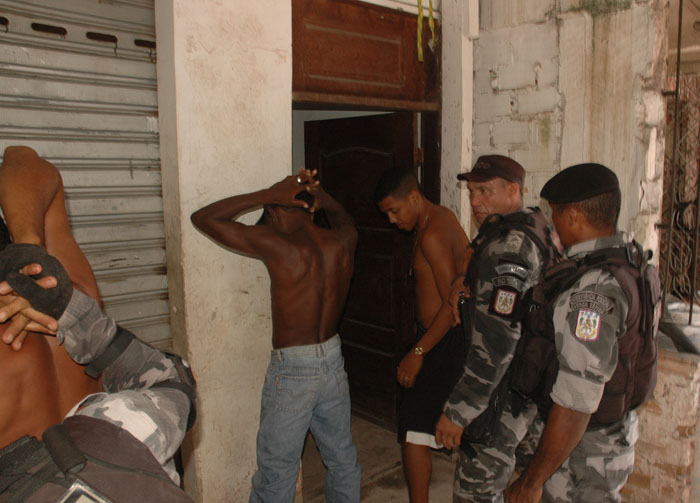 
        
            PM prende dois suspeitos da morte de prático
        
    